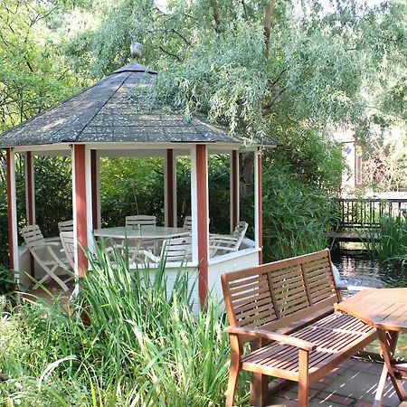 Grenzfall Szálloda Berlin